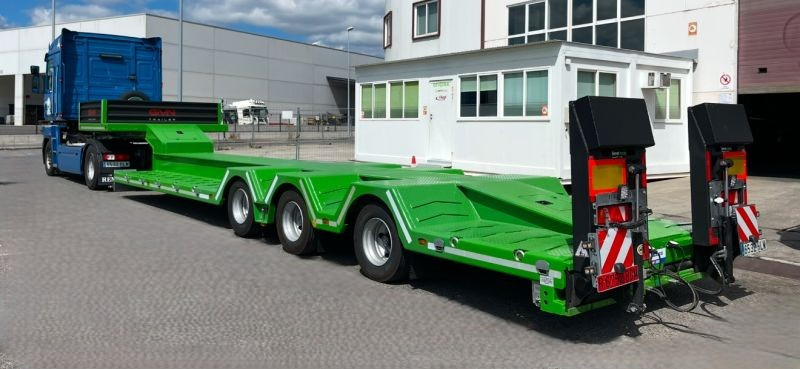 GVN Trailer 3 AXLE LOWBED WITH WHEEL RECESSES - Poluprikolica s niskim utovarivačem: slika GVN Trailer 3 AXLE LOWBED WITH WHEEL RECESSES - Poluprikolica s niskim utovarivačem GVN Trailer 3 AXLE LOWBED WITH WHEEL RECESSES - Poluprikolica s niskim utovarivačem: slika GVN Trailer 3 AXLE LOWBED WITH WHEEL RECESSES - Poluprikolica s niskim utovarivačem