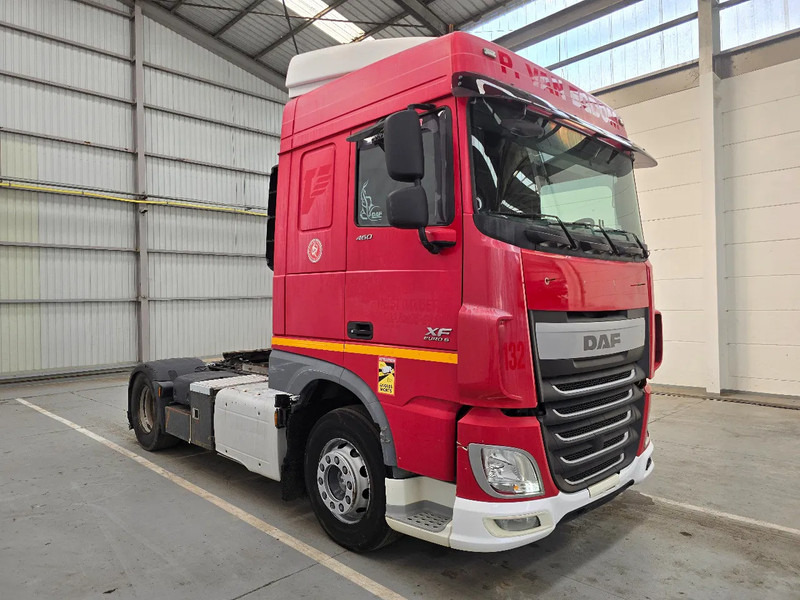 DAF XF 106.460 SPACECAB / INTARDER /MANUEL - Tegljač: slika DAF XF 106.460 SPACECAB / INTARDER /MANUEL - Tegljač DAF XF 106.460 SPACECAB / INTARDER /MANUEL - Tegljač: slika DAF XF 106.460 SPACECAB / INTARDER /MANUEL - Tegljač