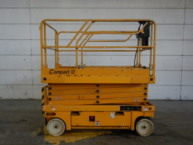 Used Electric scissor Lift Haulotte Compact 12 - Škarasta podizna platforma: slika Used Electric scissor Lift Haulotte Compact 12 - Škarasta podizna platforma Used Electric scissor Lift Haulotte Compact 12 - Škarasta podizna platforma: slika Used Electric scissor Lift Haulotte Compact 12 - Škarasta podizna platforma