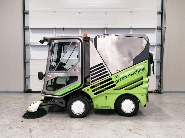Used Street sweeper GREEN MACHINE - 525 HI-SPEED - Cestovna čistilica: slika Used Street sweeper GREEN MACHINE - 525 HI-SPEED - Cestovna čistilica Used Street sweeper GREEN MACHINE - 525 HI-SPEED - Cestovna čistilica: slika Used Street sweeper GREEN MACHINE - 525 HI-SPEED - Cestovna čistilica