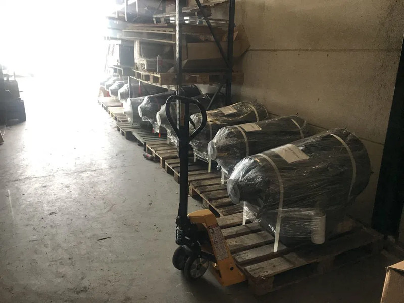 Volvo PT1563 22688 - Mjenjač za Zglobni istovarivač: slika Volvo PT1563 22688 - Mjenjač za Zglobni istovarivač Volvo PT1563 22688 - Mjenjač za Zglobni istovarivač: slika Volvo PT1563 22688 - Mjenjač za Zglobni istovarivač