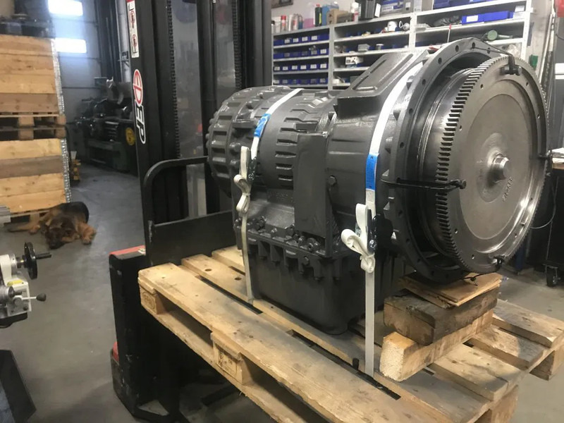 Volvo PT1761A 11038035 (A35C) - Mjenjač za Zglobni istovarivač: slika Volvo PT1761A 11038035 (A35C) - Mjenjač za Zglobni istovarivač Volvo PT1761A 11038035 (A35C) - Mjenjač za Zglobni istovarivač: slika Volvo PT1761A 11038035 (A35C) - Mjenjač za Zglobni istovarivač