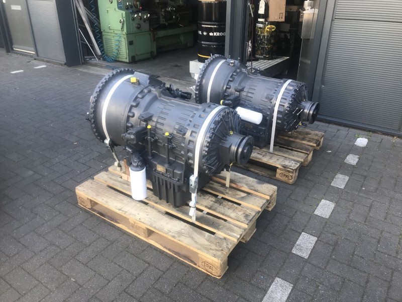 Volvo VT1906PT With or Without retarder / With or without second steering pump - Mjenjač: slika Volvo VT1906PT With or Without retarder / With or without second steering pump - Mjenjač Volvo VT1906PT With or Without retarder / With or without second steering pump - Mjenjač: slika Volvo VT1906PT With or Without retarder / With or without second steering pump - Mjenjač
