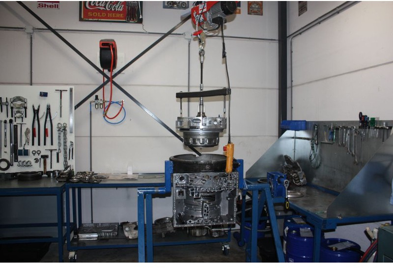 ZF 5HP502C, 5HP592C, 5HP602C, 5HP504C, 5HP594C, 5HP604C - Mjenjač: slika ZF 5HP502C, 5HP592C, 5HP602C, 5HP504C, 5HP594C, 5HP604C - Mjenjač ZF 5HP502C, 5HP592C, 5HP602C, 5HP504C, 5HP594C, 5HP604C - Mjenjač: slika ZF 5HP502C, 5HP592C, 5HP602C, 5HP504C, 5HP594C, 5HP604C - Mjenjač