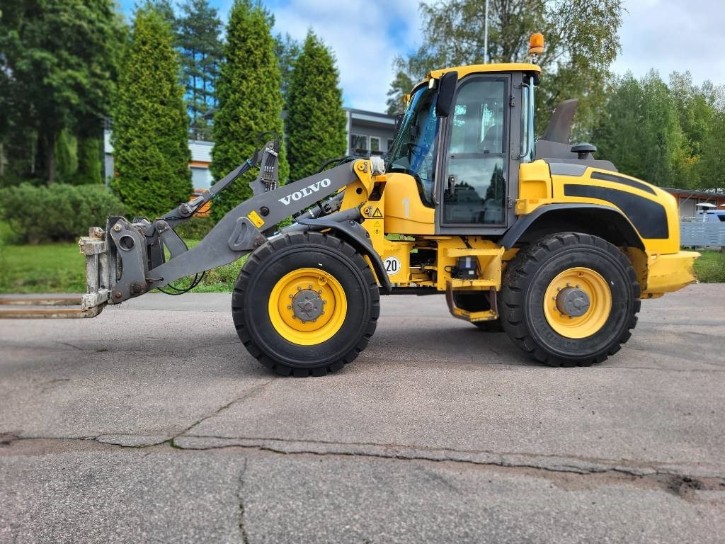 Volvo L 50 H - Utovarivač na kotačima: slika Volvo L 50 H - Utovarivač na kotačima Volvo L 50 H - Utovarivač na kotačima: slika Volvo L 50 H - Utovarivač na kotačima