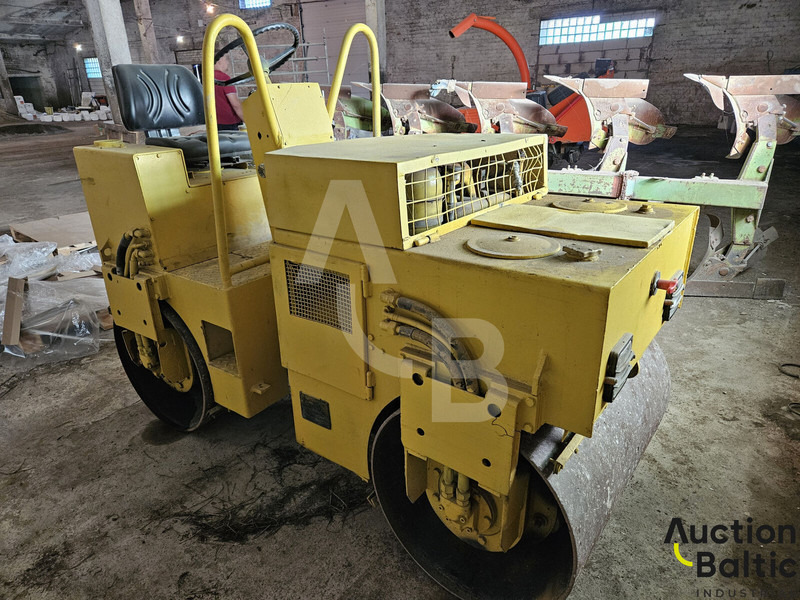 AVELING Barford - Valjak: slika AVELING Barford - Valjak AVELING Barford - Valjak: slika AVELING Barford - Valjak