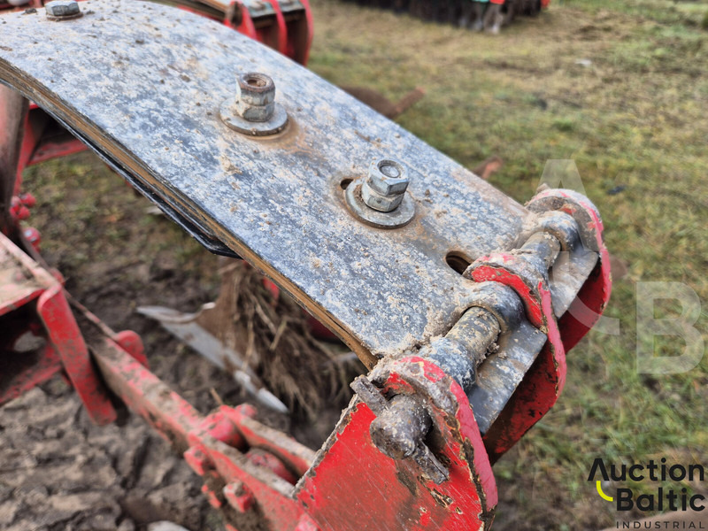 Plug Akpil KMJR4+1SO: slika Plug Akpil KMJR4+1SO