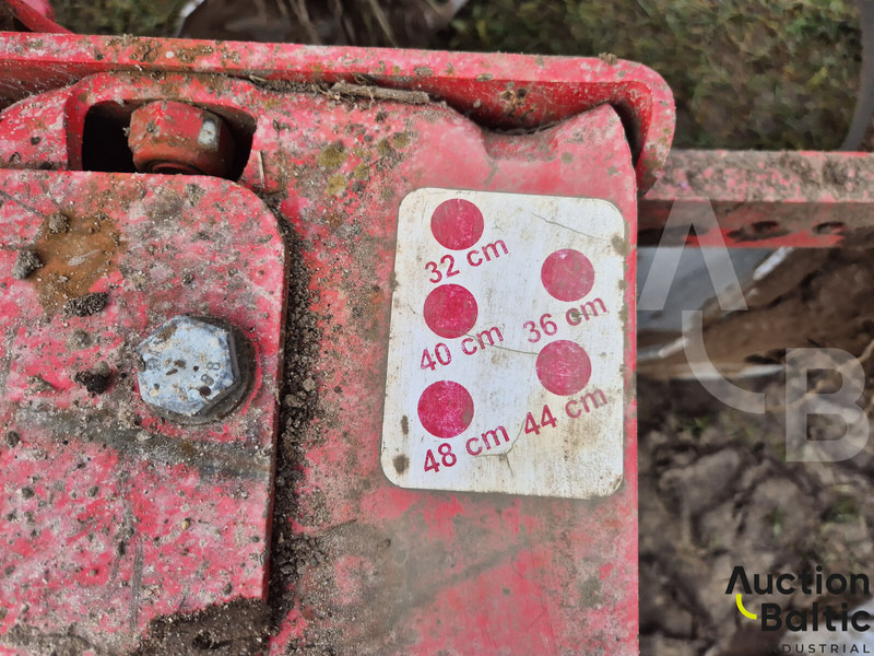 Plug Akpil KMJR4+1SO: slika Plug Akpil KMJR4+1SO