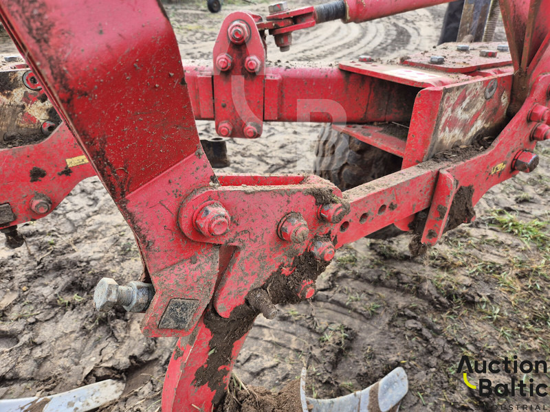 Plug Akpil KMJR4+1SO: slika Plug Akpil KMJR4+1SO