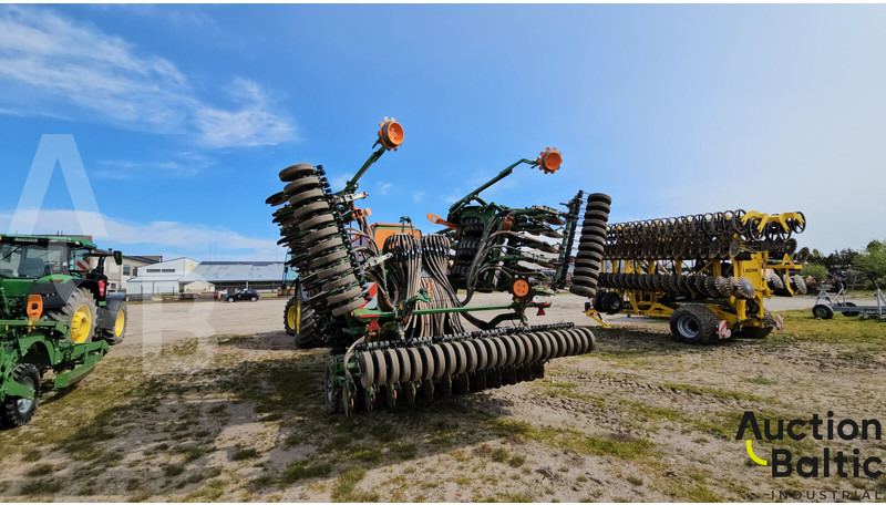 Amazone Cirrus 6003-2 - Kombajn i sijačica: slika Amazone Cirrus 6003-2 - Kombajn i sijačica Amazone Cirrus 6003-2 - Kombajn i sijačica: slika Amazone Cirrus 6003-2 - Kombajn i sijačica