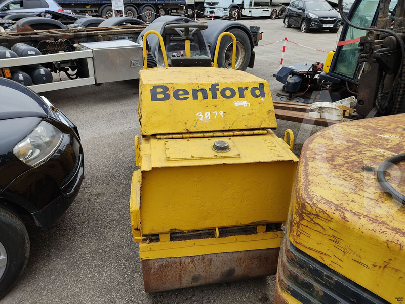 Benford  - Valjak: slika Benford  - Valjak Benford  - Valjak: slika Benford  - Valjak