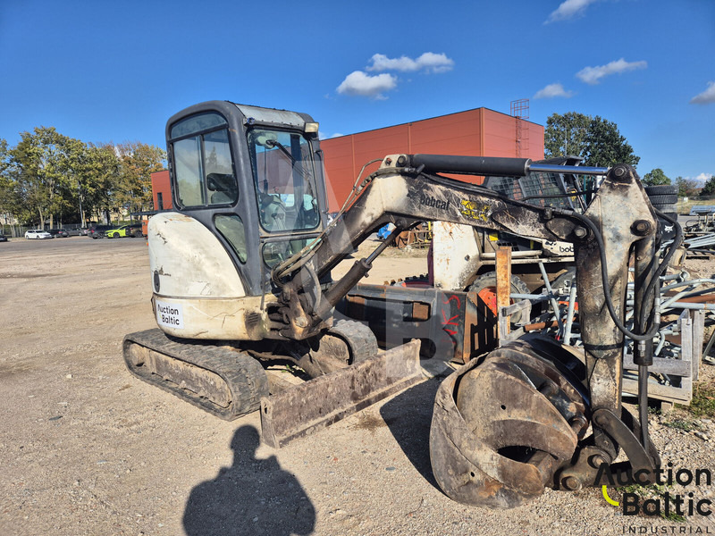 Bobcat 425 - Mini bager: slika Bobcat 425 - Mini bager Bobcat 425 - Mini bager: slika Bobcat 425 - Mini bager