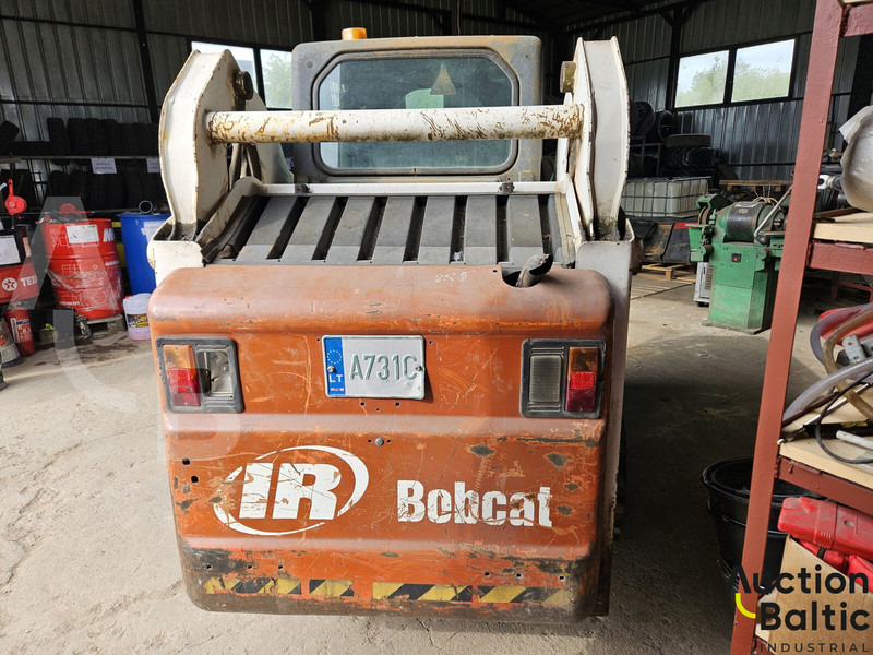 Bobcat 773 - Mini utovarivač: slika Bobcat 773 - Mini utovarivač Bobcat 773 - Mini utovarivač: slika Bobcat 773 - Mini utovarivač