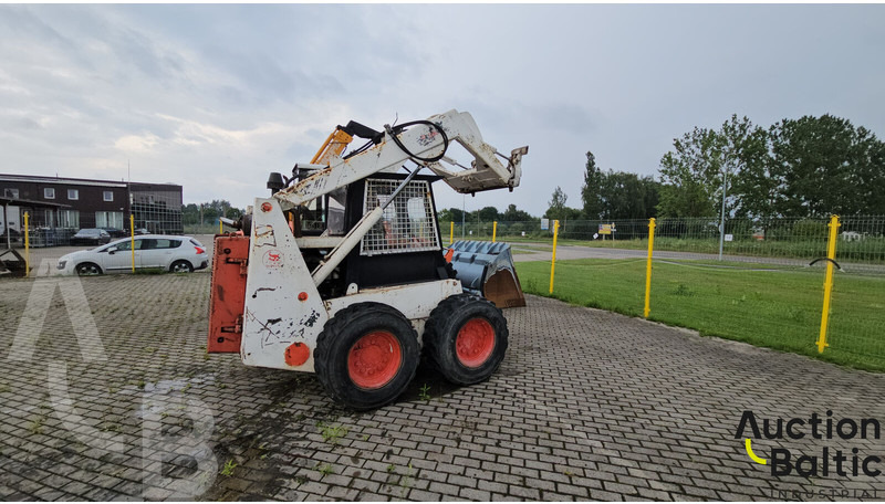 Bobcat - Mini utovarivač: slika Bobcat - Mini utovarivač Bobcat - Mini utovarivač: slika Bobcat - Mini utovarivač