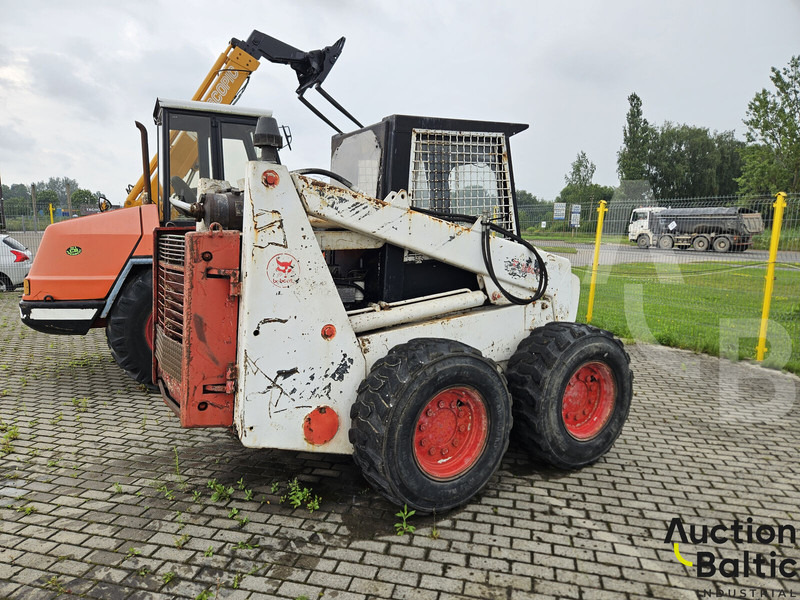Bobcat - Mini utovarivač: slika Bobcat - Mini utovarivač Bobcat - Mini utovarivač: slika Bobcat - Mini utovarivač
