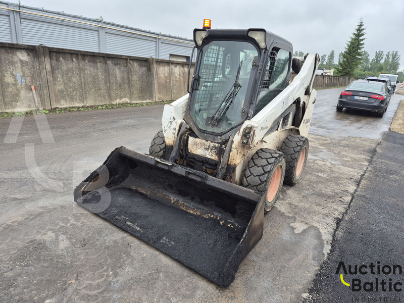 Bobcat S 530 - Mini utovarivač: slika Bobcat S 530 - Mini utovarivač Bobcat S 530 - Mini utovarivač: slika Bobcat S 530 - Mini utovarivač