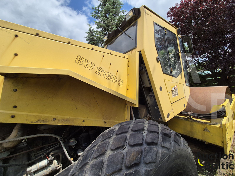 Bomag BW 211 D - Valjak: slika Bomag BW 211 D - Valjak Bomag BW 211 D - Valjak: slika Bomag BW 211 D - Valjak