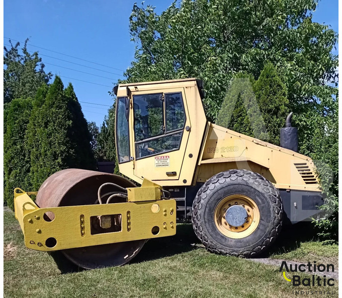 Bomag BW 211 D - Valjak: slika Bomag BW 211 D - Valjak Bomag BW 211 D - Valjak: slika Bomag BW 211 D - Valjak