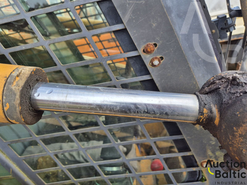 Zakup Case 90 XT Case 90 XT: slika Zakup Case 90 XT Case 90 XT Zakup Case 90 XT Case 90 XT: slika Zakup Case 90 XT Case 90 XT