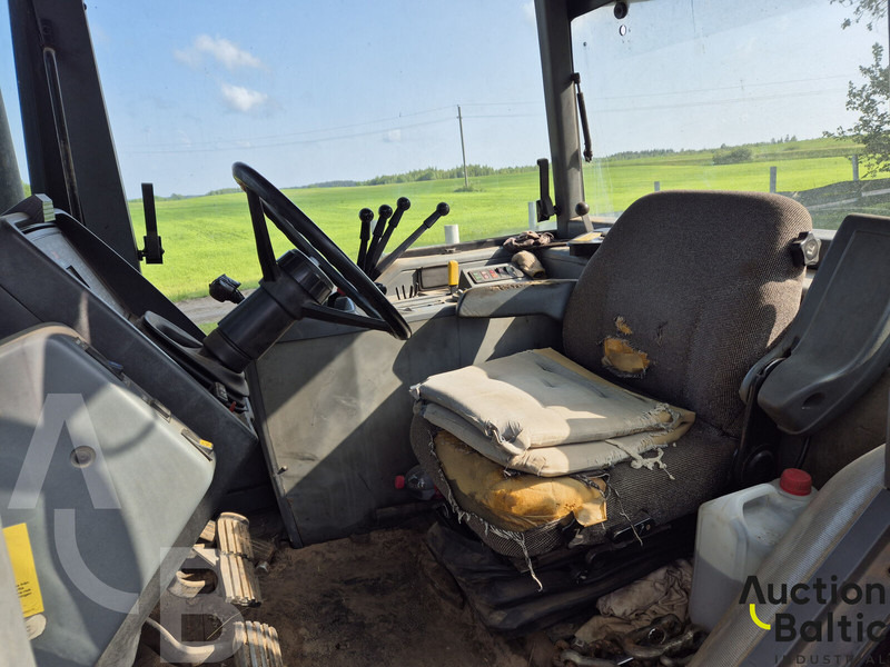 Case IH 7140 - Traktor: slika Case IH 7140 - Traktor Case IH 7140 - Traktor: slika Case IH 7140 - Traktor