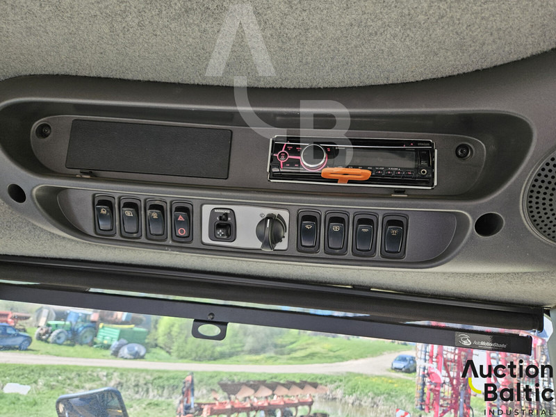 Traktor gusjeničar Challenger MT 755 E: slika Traktor gusjeničar Challenger MT 755 E Traktor gusjeničar Challenger MT 755 E: slika Traktor gusjeničar Challenger MT 755 E