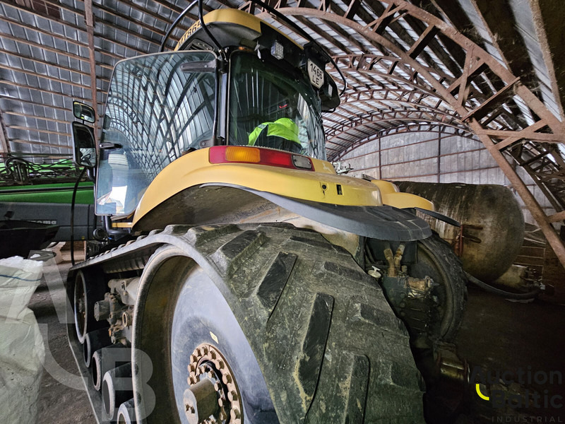 Challenger MT 865 - Traktor gusjeničar: slika Challenger MT 865 - Traktor gusjeničar Challenger MT 865 - Traktor gusjeničar: slika Challenger MT 865 - Traktor gusjeničar