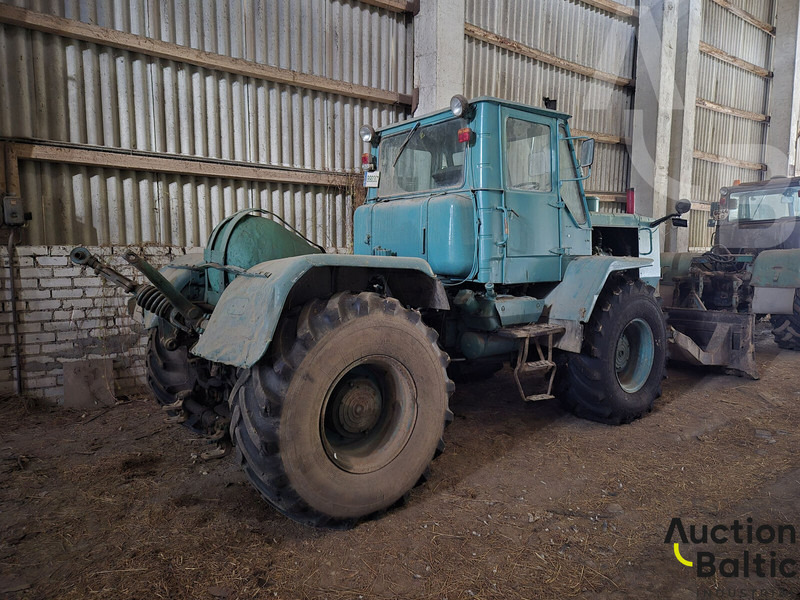 Chtz T-150K - Traktor: slika Chtz T-150K - Traktor Chtz T-150K - Traktor: slika Chtz T-150K - Traktor