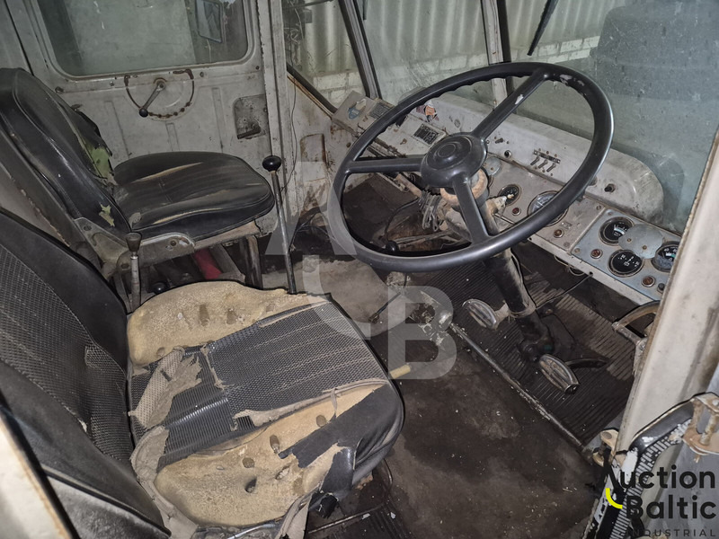 Chtz T-150K - Traktor: slika Chtz T-150K - Traktor Chtz T-150K - Traktor: slika Chtz T-150K - Traktor