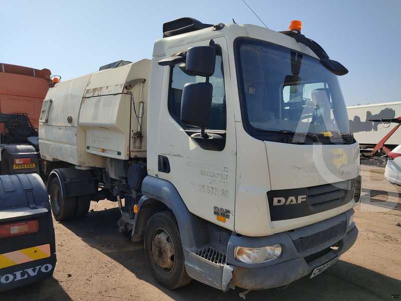 DAF LF45.160 - Cestovna čistilica: slika DAF LF45.160 - Cestovna čistilica DAF LF45.160 - Cestovna čistilica: slika DAF LF45.160 - Cestovna čistilica
