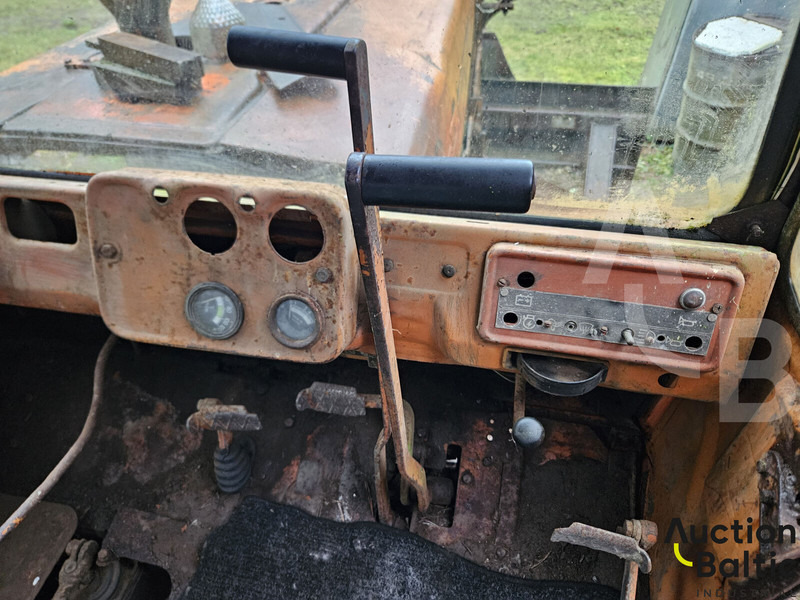 Buldožer DT 75: slika Buldožer DT 75