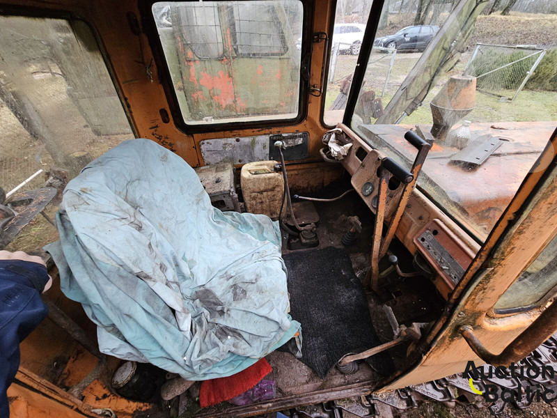 Buldožer DT 75: slika Buldožer DT 75