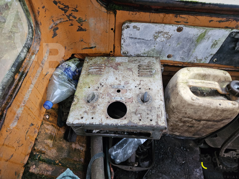 Buldožer DT 75: slika Buldožer DT 75