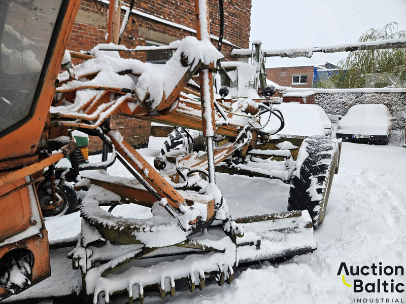 DZ 99 - Grejder: slika DZ 99 - Grejder DZ 99 - Grejder: slika DZ 99 - Grejder