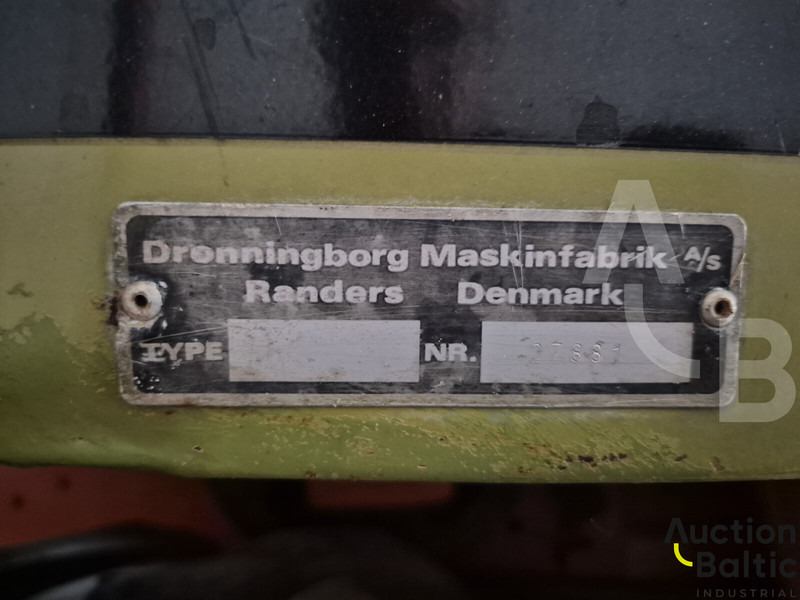 Kombajn za žetvu za prijevoz hrane Dronningborg D1900: slika Kombajn za žetvu za prijevoz hrane Dronningborg D1900 Kombajn za žetvu za prijevoz hrane Dronningborg D1900: slika Kombajn za žetvu za prijevoz hrane Dronningborg D1900