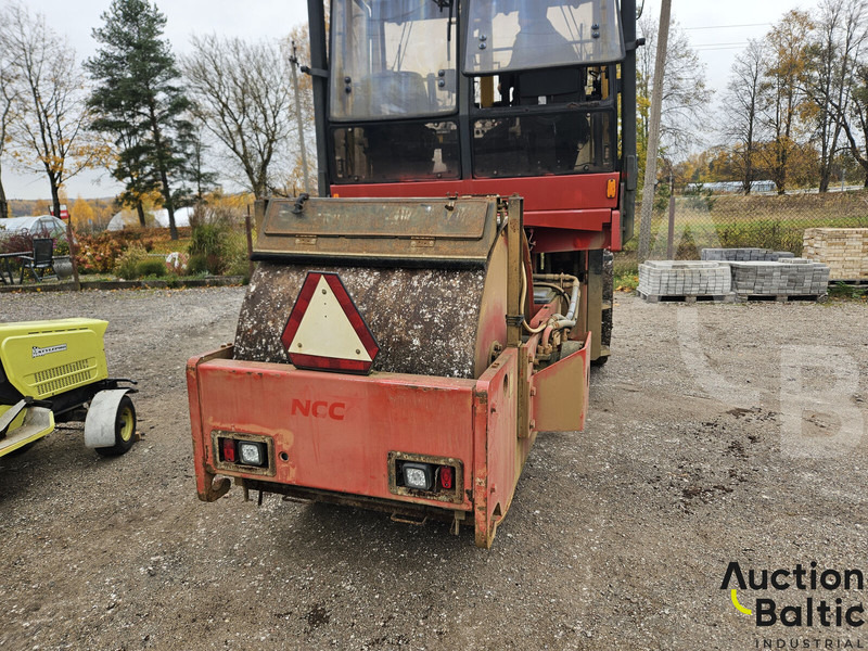 Dynapac CS 141 - Valjak: slika Dynapac CS 141 - Valjak Dynapac CS 141 - Valjak: slika Dynapac CS 141 - Valjak