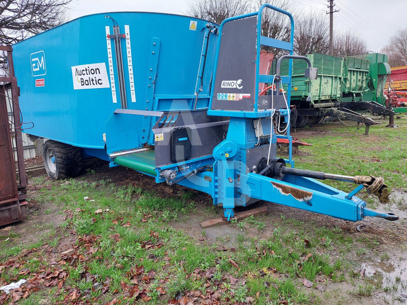 EUROMILK FXX 1600 - Oprema za stoku: slika EUROMILK FXX 1600 - Oprema za stoku EUROMILK FXX 1600 - Oprema za stoku: slika EUROMILK FXX 1600 - Oprema za stoku