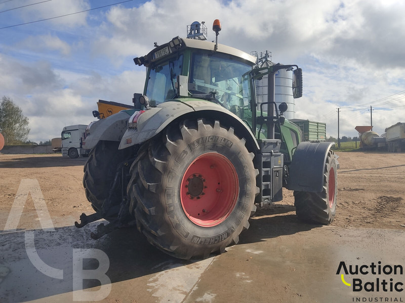 Fendt 828 Vario - Traktor: slika Fendt 828 Vario - Traktor Fendt 828 Vario - Traktor: slika Fendt 828 Vario - Traktor