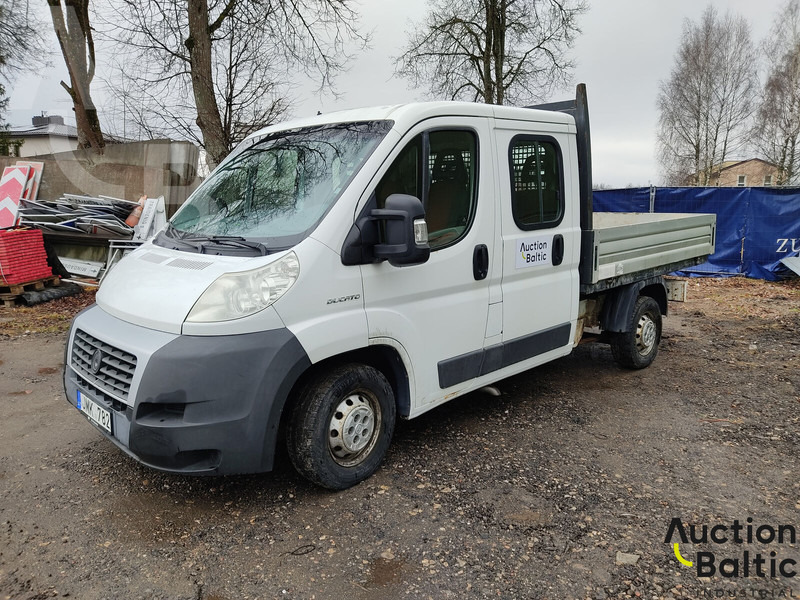 Fiat Ducato - Dostavno vozilo s ravnom platformom: slika Fiat Ducato - Dostavno vozilo s ravnom platformom Fiat Ducato - Dostavno vozilo s ravnom platformom: slika Fiat Ducato - Dostavno vozilo s ravnom platformom