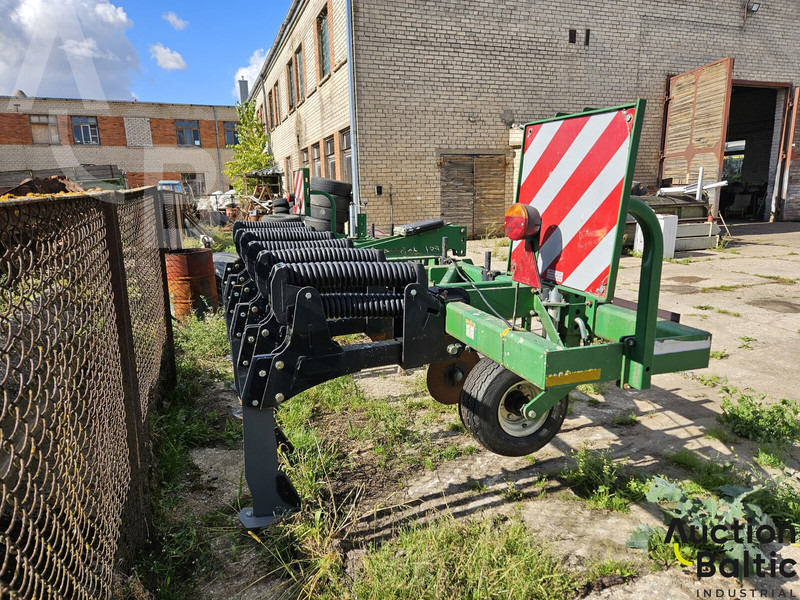 Great Plains SS 0300 - Podrivač: slika Great Plains SS 0300 - Podrivač Great Plains SS 0300 - Podrivač: slika Great Plains SS 0300 - Podrivač