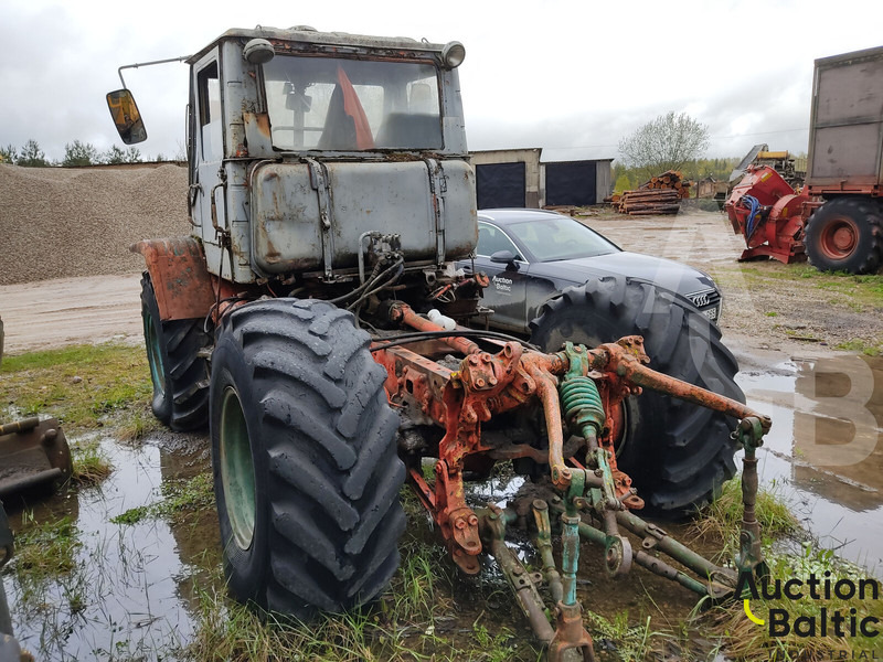 HTZ XTZ T-150K - Traktor: slika HTZ XTZ T-150K - Traktor HTZ XTZ T-150K - Traktor: slika HTZ XTZ T-150K - Traktor