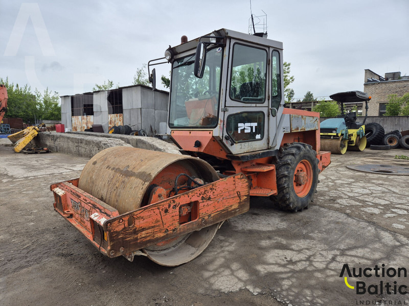 Hamm 3011 D - Valjak: slika Hamm 3011 D - Valjak Hamm 3011 D - Valjak: slika Hamm 3011 D - Valjak