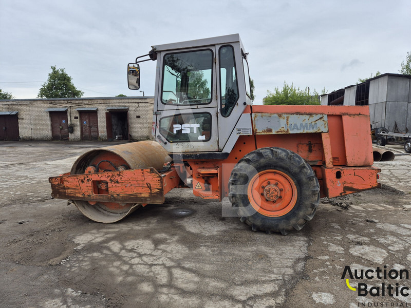 Hamm 3011 D - Valjak: slika Hamm 3011 D - Valjak Hamm 3011 D - Valjak: slika Hamm 3011 D - Valjak