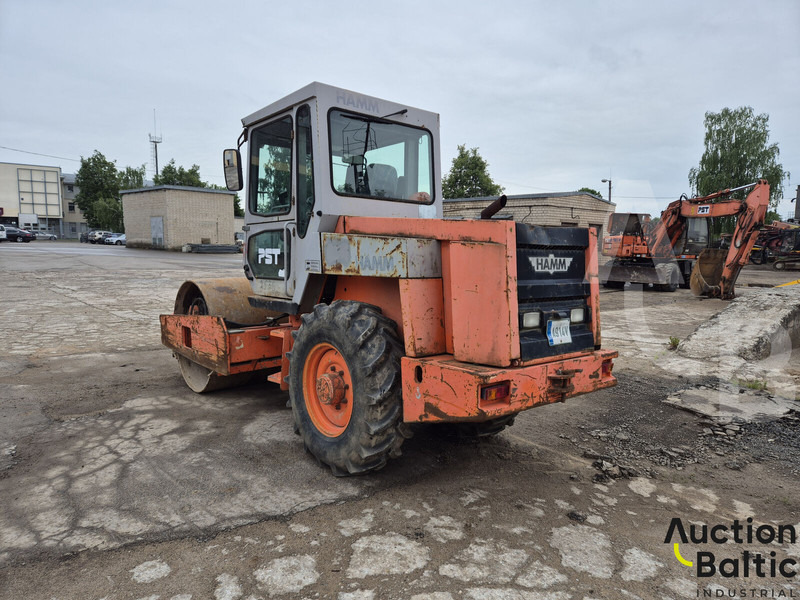 Hamm 3011 D - Valjak: slika Hamm 3011 D - Valjak Hamm 3011 D - Valjak: slika Hamm 3011 D - Valjak