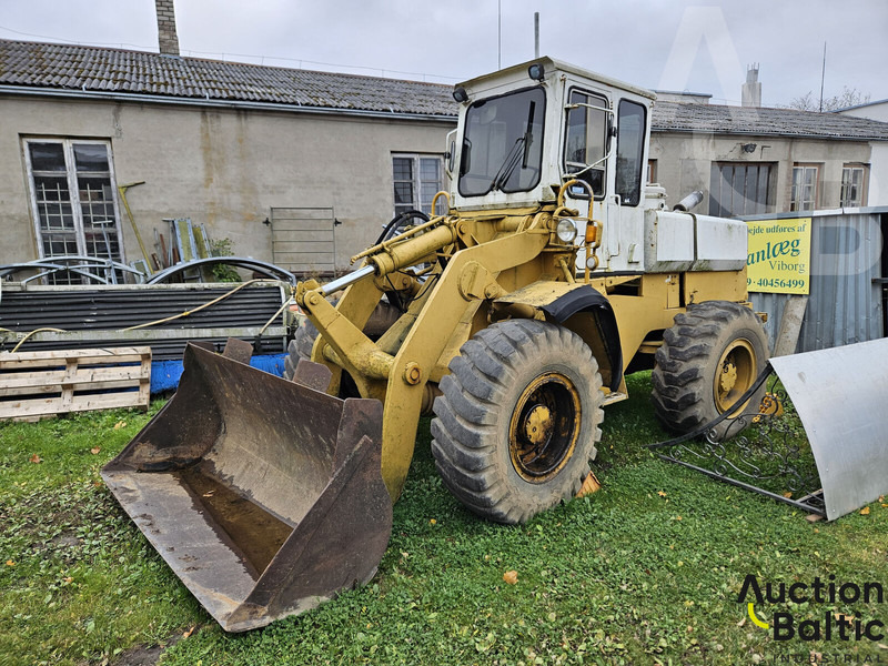 International 520A - Utovarivač na kotačima: slika International 520A - Utovarivač na kotačima International 520A - Utovarivač na kotačima: slika International 520A - Utovarivač na kotačima