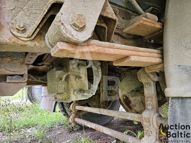 Podizna platforma montirana na kamion Iveco 100E 18: slika Podizna platforma montirana na kamion Iveco 100E 18