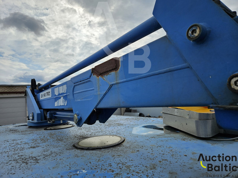 Podizna platforma montirana na kamion Iveco 100E 18: slika Podizna platforma montirana na kamion Iveco 100E 18