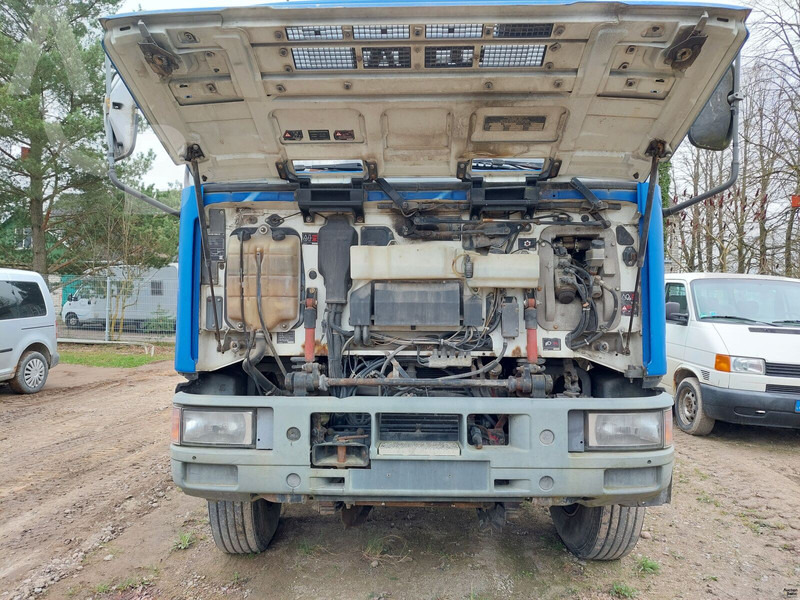 Iveco 180E18 - Kamion s otvorenim sandukom, Kamion s kranom: slika Iveco 180E18 - Kamion s otvorenim sandukom, Kamion s kranom Iveco 180E18 - Kamion s otvorenim sandukom, Kamion s kranom: slika Iveco 180E18 - Kamion s otvorenim sandukom, Kamion s kranom