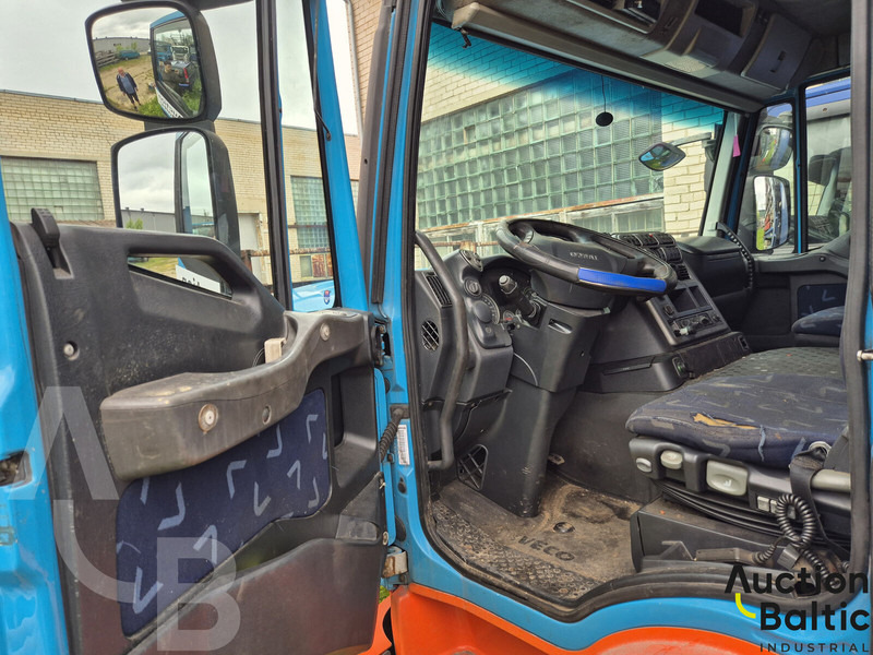 Iveco AT190S42/FP CT - Kamion-šasija: slika Iveco AT190S42/FP CT - Kamion-šasija Iveco AT190S42/FP CT - Kamion-šasija: slika Iveco AT190S42/FP CT - Kamion-šasija