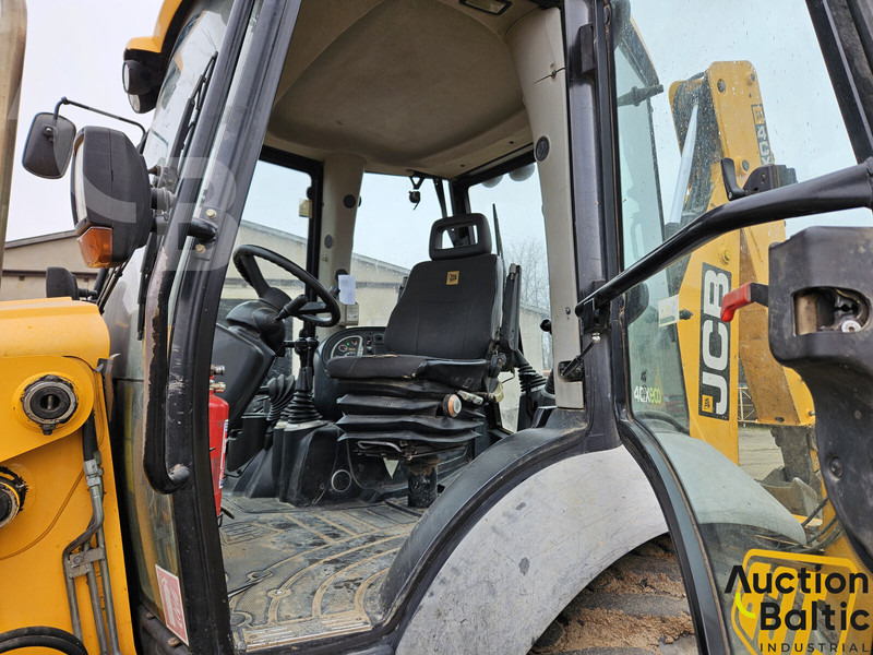 JCB 4 CX - Rovokopač-utovarivač: slika JCB 4 CX - Rovokopač-utovarivač JCB 4 CX - Rovokopač-utovarivač: slika JCB 4 CX - Rovokopač-utovarivač