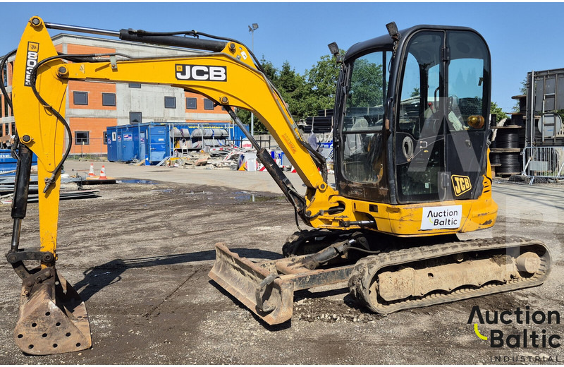JCB 8035 - Mini bager: slika JCB 8035 - Mini bager JCB 8035 - Mini bager: slika JCB 8035 - Mini bager